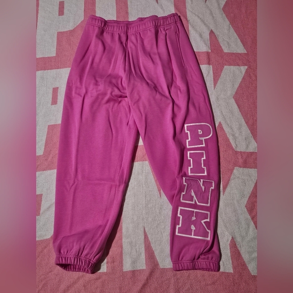 Vs Pink Set - Picture 2 of 3